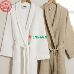 Áo dùng trong phòng tắm khách sạn