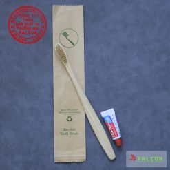 Bàn chải tre dùng 1 lần trong các khách sạn