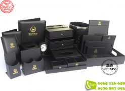 Bộ đồ da trong phòng khách sạn thêu dập logo khách sạn theo yêu cầu