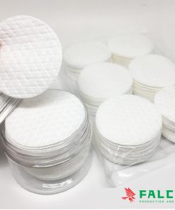 Bông tẩy trang trong bộ amenities khách sạn được đánh giá cao