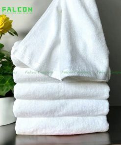 khăn trắng khách sạn